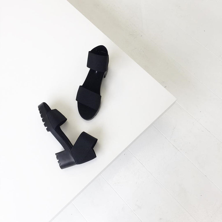 Roam product shoes 2